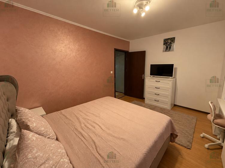 Apartament cu 3 camere decomandat în Central