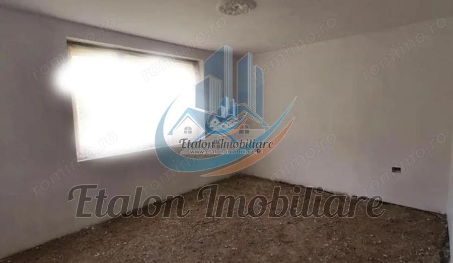Apartament cu 3 camere decomandat în Calea Romanului