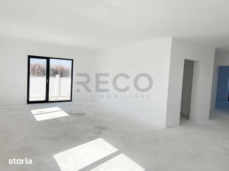 Casă cu 4 camere cu Teren 572 Mp în Oșorhei