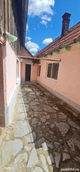 Casă cu 4 camere cu Teren 1290 Mp în Central