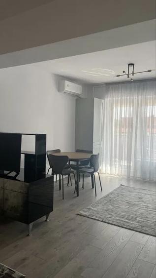 Apartament cu 2 camere semidecomandat, mobilat în Timpuri Noi