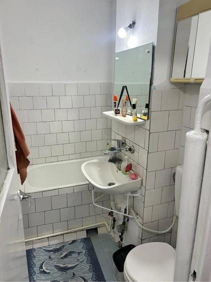 Apartament cu 2 camere decomandat în Micro 15