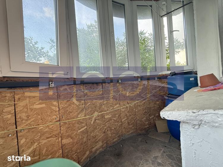 Apartament cu 3 camere semidecomandat în Titan