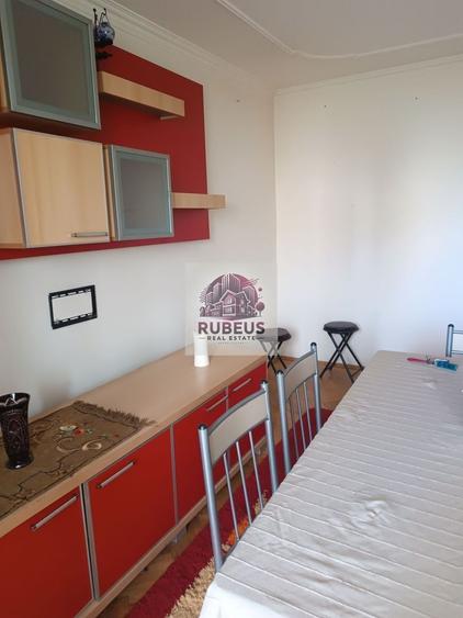 Apartament cu 4 camere decomandat, mobilat în Kiseleff