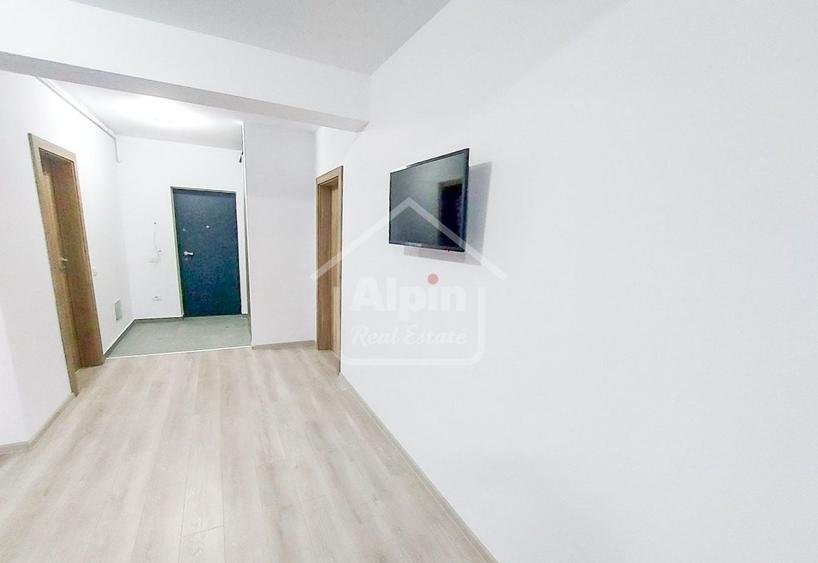 Apartament cu 2 camere decomandat, mobilat în Tractorul