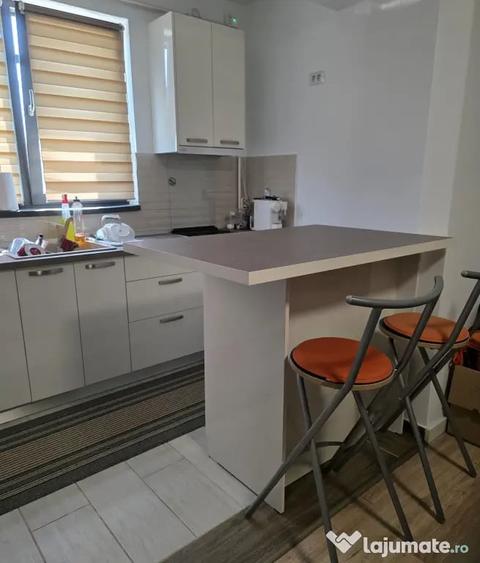 Apartament cu 2 camere semidecomandat în Bucium