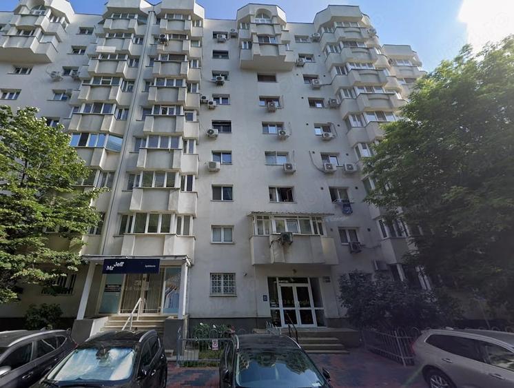 Apartament cu 3 camere decomandat în Unirii