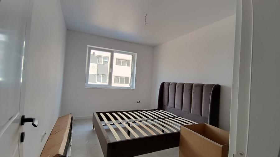 Apartament cu 3 camere decomandat în Militari