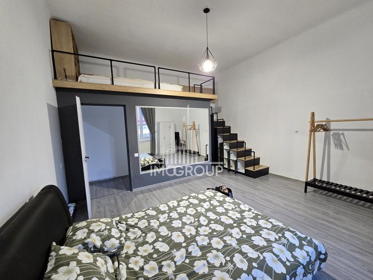 Apartament cu 3 camere semidecomandat, mobilat în Central