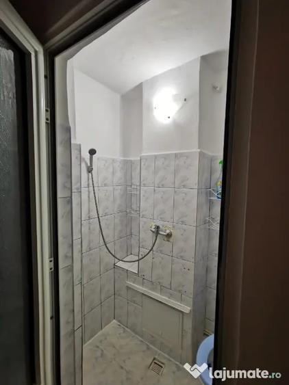 Garsonieră decomandată în Narcisa