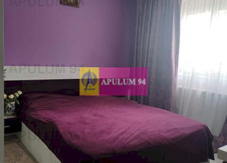 Casă individuală cu 2 camere decomandat cu Canalizare în Săbăreni