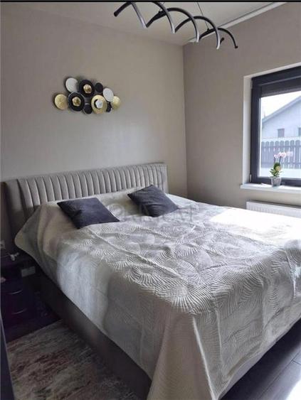Duplex cu 3 camere cu Canalizare în Sânmihaiu Român
