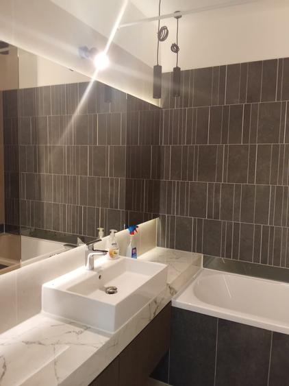 Apartament cu 2 camere decomandat în Tractorul