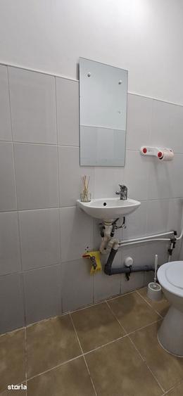 Spațiu comercial, de 71 mp, în Micro 5