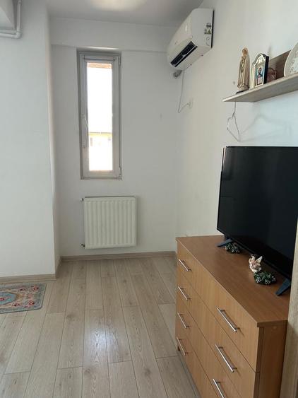 Apartament cu 2 camere semidecomandat în Chiajna
