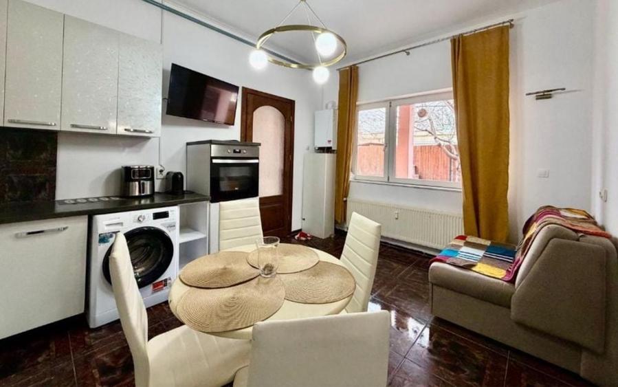 Apartament cu 2 camere semidecomandat în Lipovei