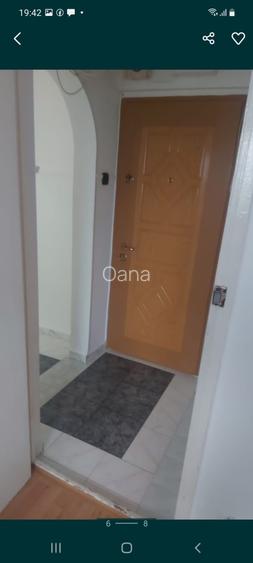 Anchiriez apartament 3 camere , sunt privat nu accept intermediari.