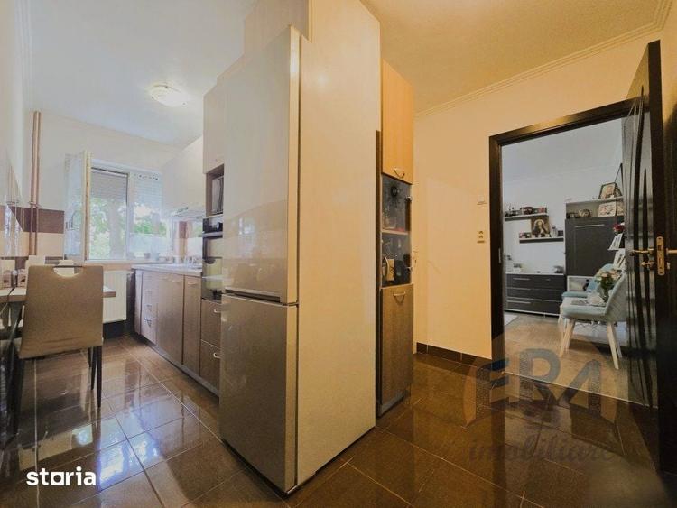 Apartament cu 3 camere semidecomandat în Central