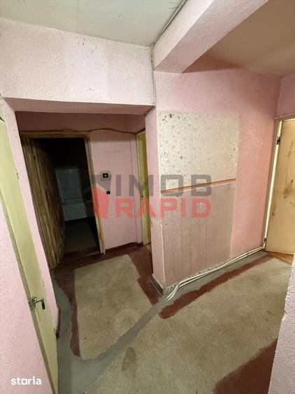 Apartament cu 3 camere decomandat în Central