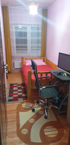 Apartament cu 3 camere decomandat în Lupeni