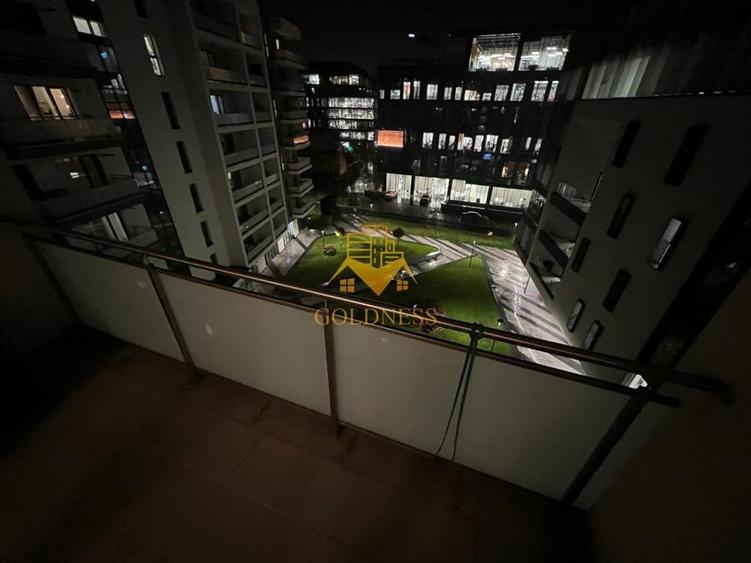 Apartament cu 3 camere semidecomandat, mobilat în Central