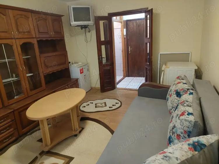 Garsonieră decomandată în Complex Studențesc