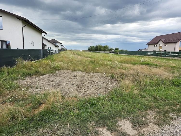 Teren de 920 mp, în Strejnicu