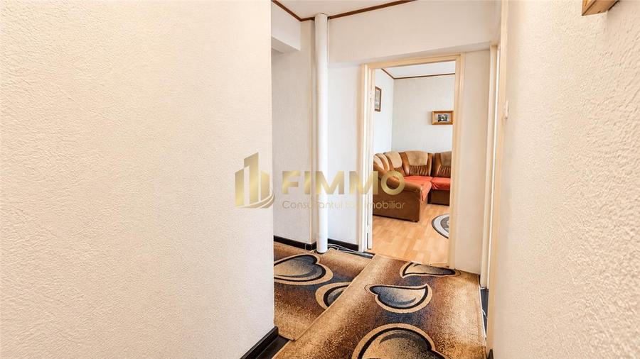 Apartament cu 3 camere decomandat în George Enescu