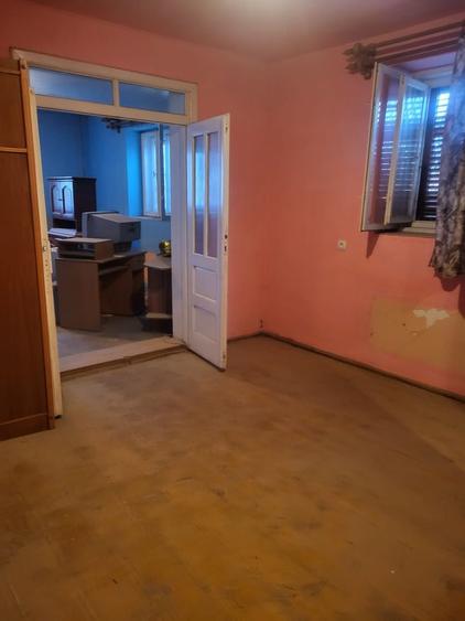 Casă individuală cu 5 camere cu Canalizare în Răhău