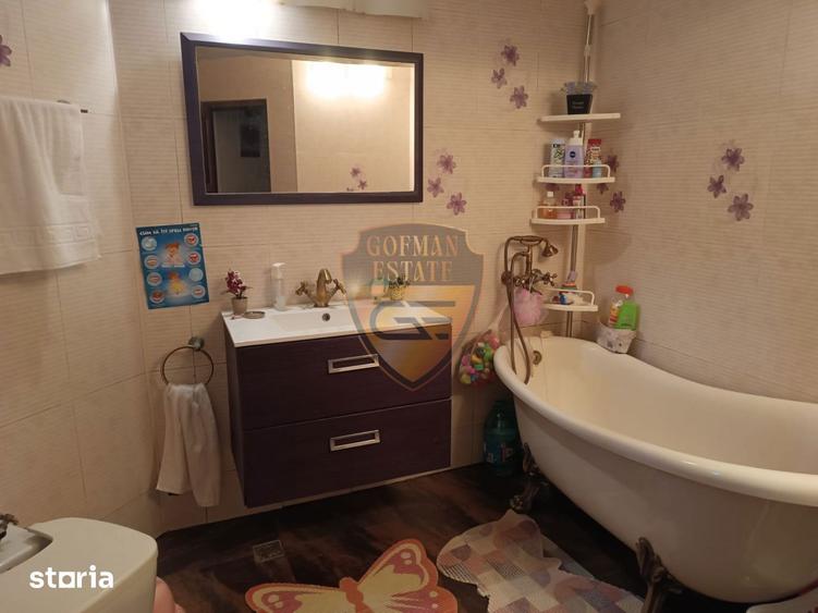 Apartament cu 2 camere, mobilat în Delfinariu