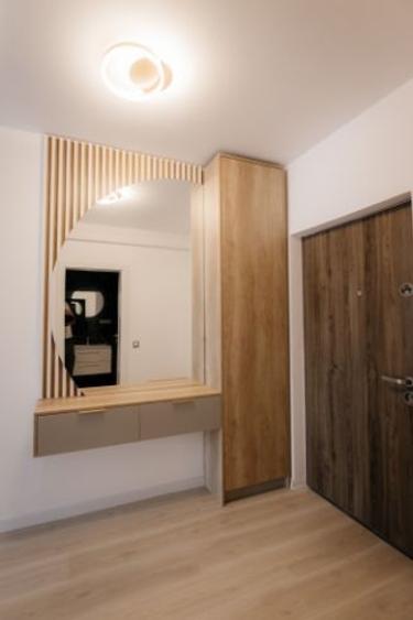 Apartament cu 3 camere decomandat în Valea Roșie