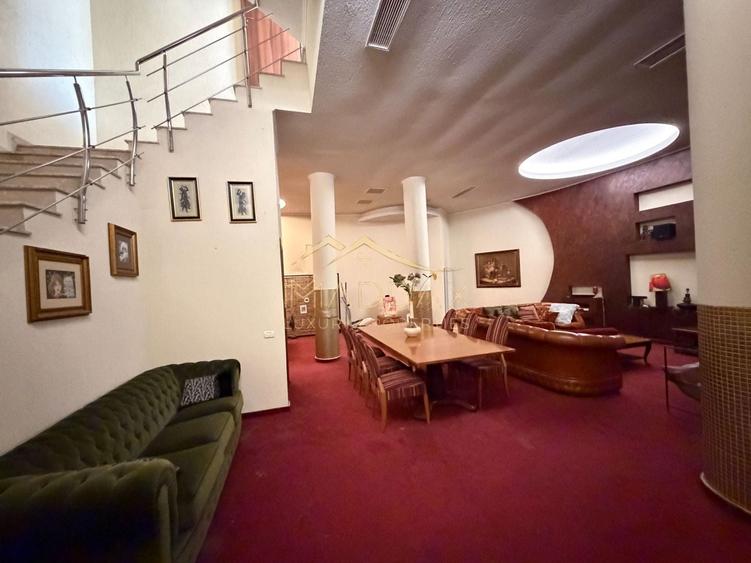 Casă cu 9 camere cu Canalizare în Pipera