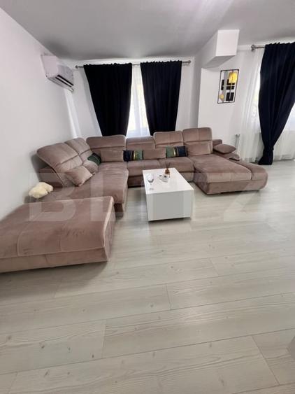 Apartament 3 camere de vânzare, 94 mp, zona Centrala - 8