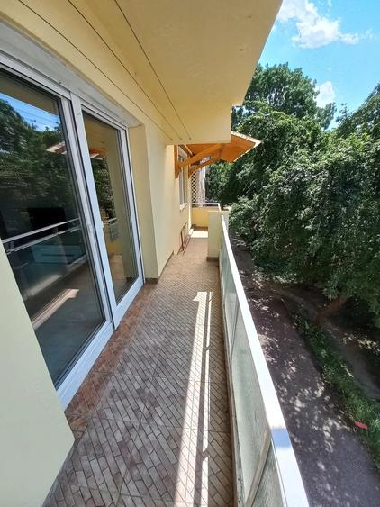 Apartament cu 4 camere nedecomandat în Central