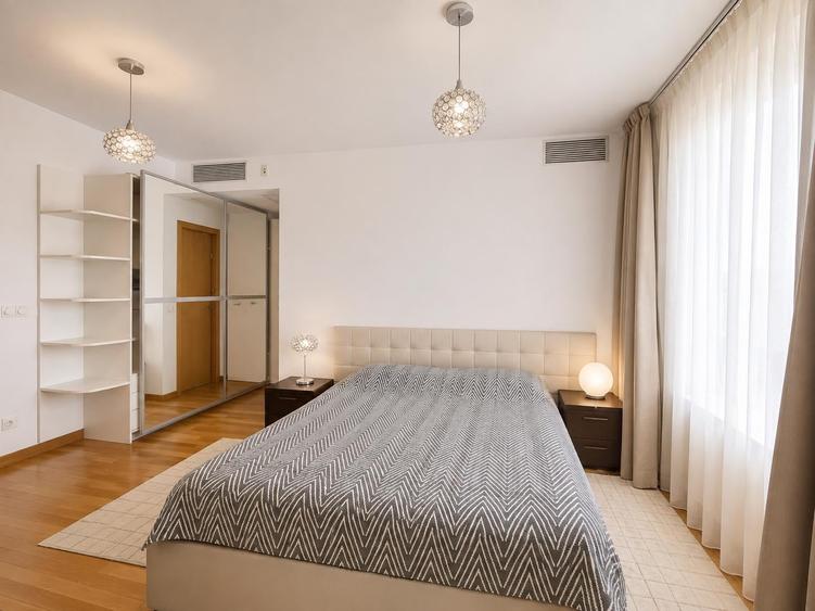 Apartament cu 3 camere semidecomandat în Dorobanți