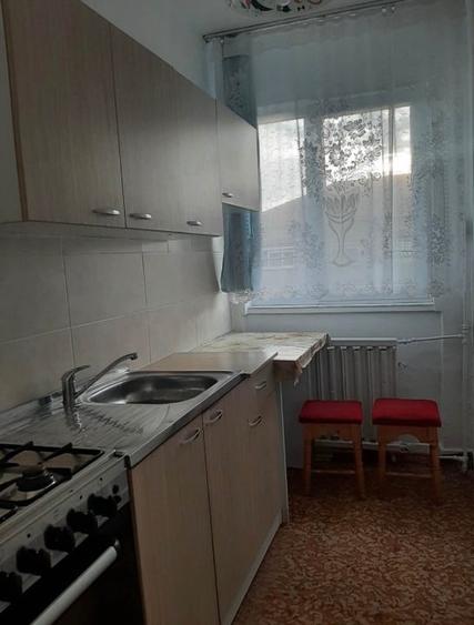 Apartament cu 2 camere nedecomandat în Calea Aradului