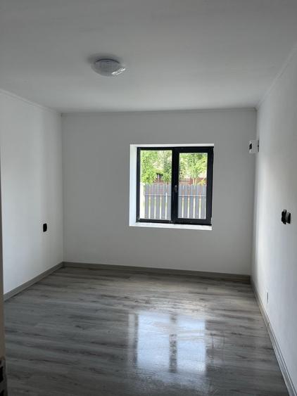 Casă cu 4 camere cu Teren 738 Mp în Șimand
