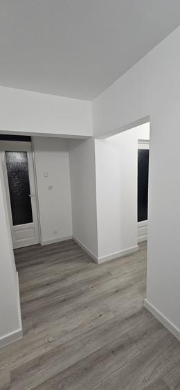 Apartament cu 3 camere decomandat în Petru Rareș