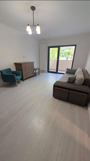 Apartament cu 3 camere decomandat în Mărăști
