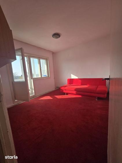 Apartament cu 3 camere decomandat în Lipovei
