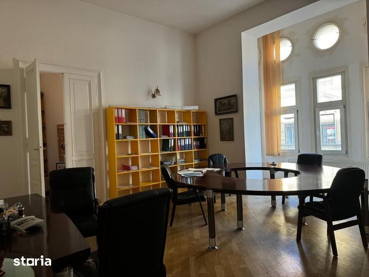 Apartament cu 5 camere în Ultracentral