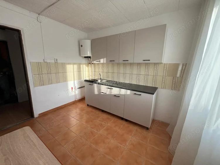 Garsonieră decomandată în Periferie
