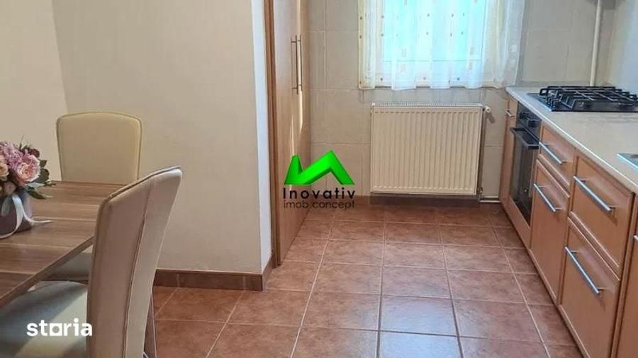 Apartament cu 4 camere decomandat, mobilat în Ștrand
