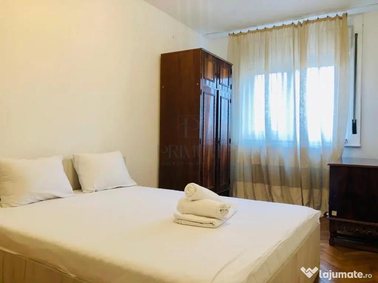 Apartament cu 4 camere decomandat în Central