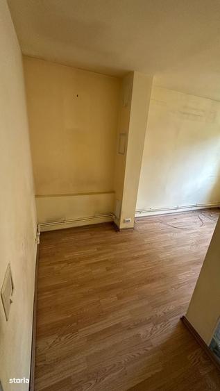 Pta Delfinului, Apartament cu 2 camere decomandat - etaj 6/10 - 8