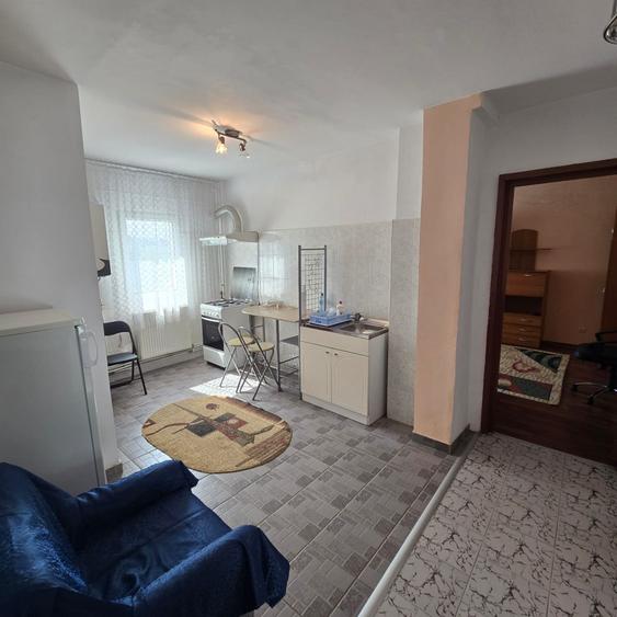 Apartament cu 2 camere decomandat, mobilat în Orizont