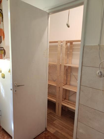 Apartament cu 3 camere semidecomandat, mobilat în Drumul Taberei