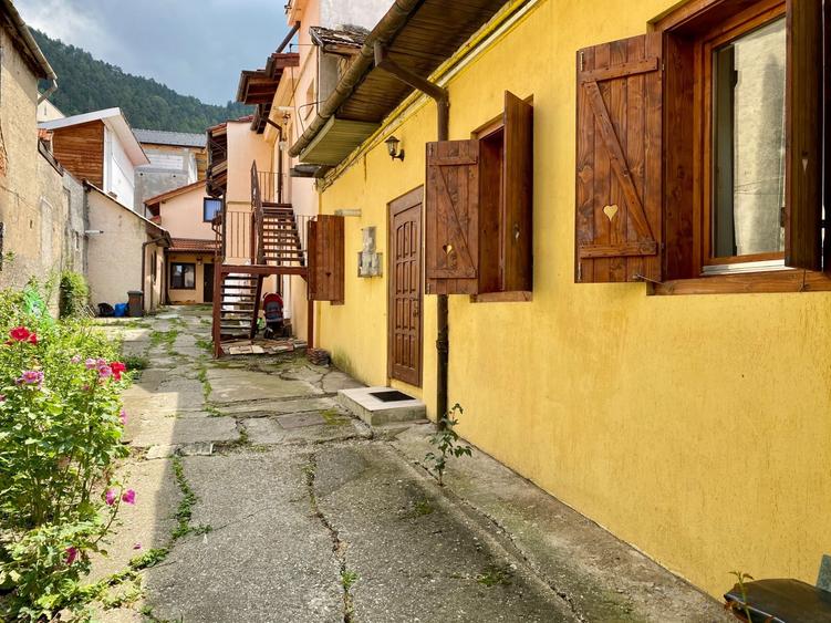 Apartament cu 2 camere semidecomandat în Centrul Istoric