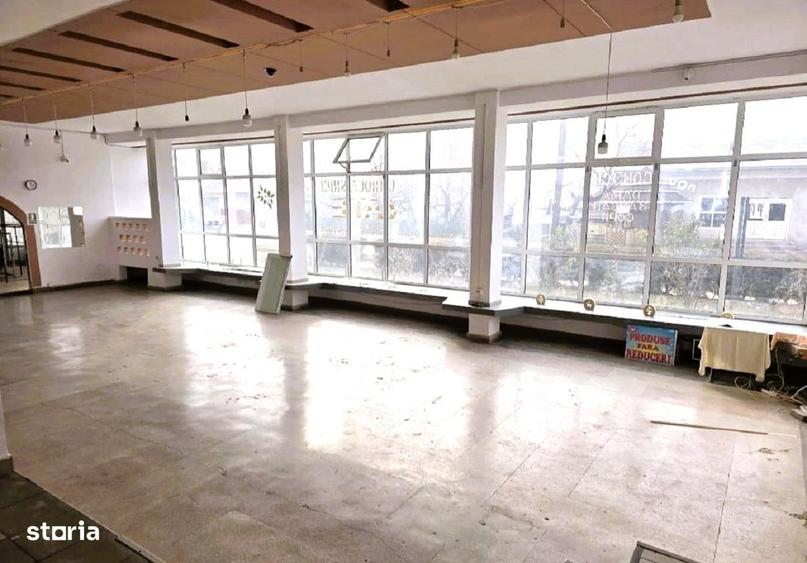 Spațiu comercial, de 270 mp, în Central