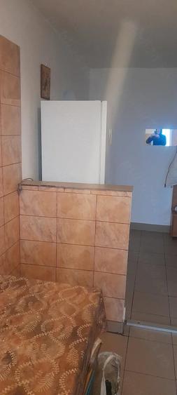 Apartament cu 3 camere decomandat în Ostroveni